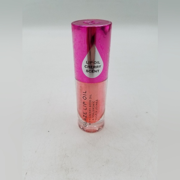 Makeup Revolution Makeup Revolution Lip Oil With Cherry Seed Oil Hyaluronic Shadeglam Pink